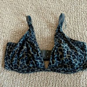 Victoria’s Secret unlined wired bra